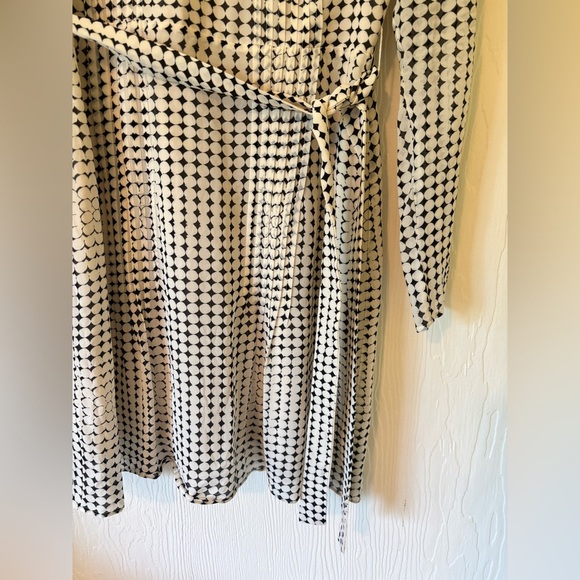 REISS Elissa White Black Spot Monochrome Long Sleeve Mini Fit Flare Tie Dress - Picture 7 of 17